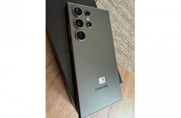 Samsung Galaxy S24 Ultra 12/512GB - szinte j - Csere is rdekel