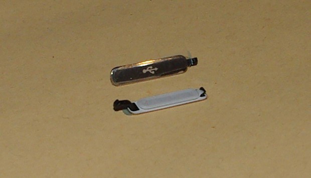 Samsung Galaxy S5 USB fedél arany színű