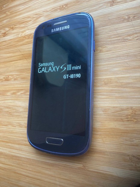 Samsung Galaxy S III mini GT-I8190 mobiltelefon