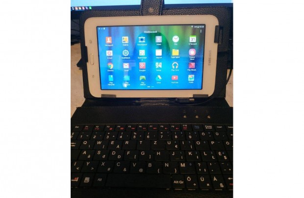 Samsung Galaxy Tab 3 (SM-T113) 7"-es táblagép tokkal és billentyűzette
