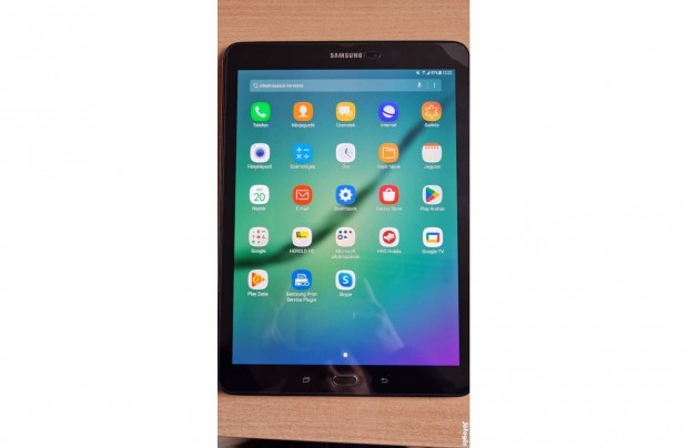Samsung Galaxy Tab S2 9.7" SM-T819 fekete tablet (Samoled, 3/32, LTE)