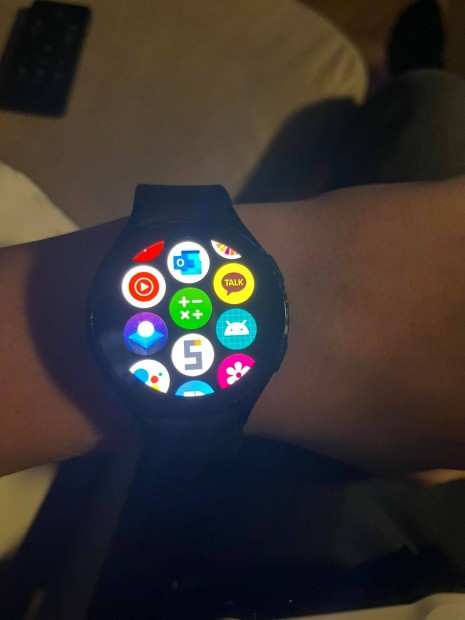 Samsung Galaxy Watch4 okosra