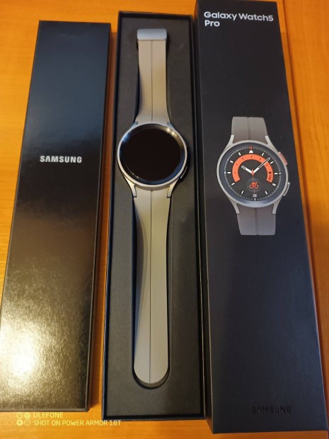 Samsung Galaxy Watch5 Pro 45mm E-Sim Titanium j + 4db gyri szj