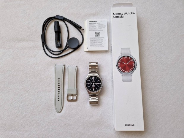 Samsung Galaxy Watch6 Classic 43mm okosóra +fém szíj + kiegészítők