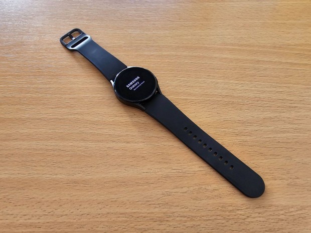 Samsung Galaxy Watch 4 40mm Fekete