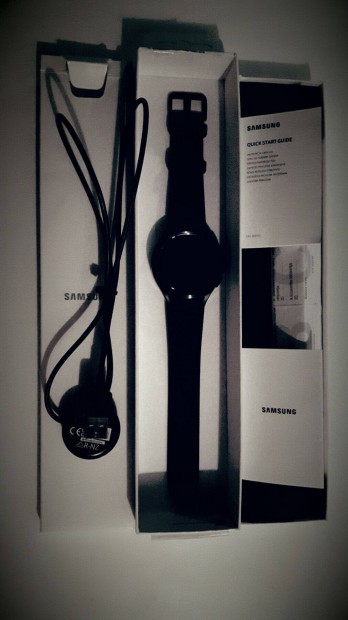 Samsung Galaxy Watch 4 Classic 46mm black fekete okosra