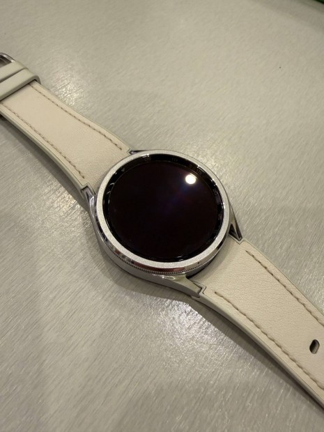 Samsung Galaxy Watch 6 Classic 43 mm - sz�p �llapot, azonnal vihet�