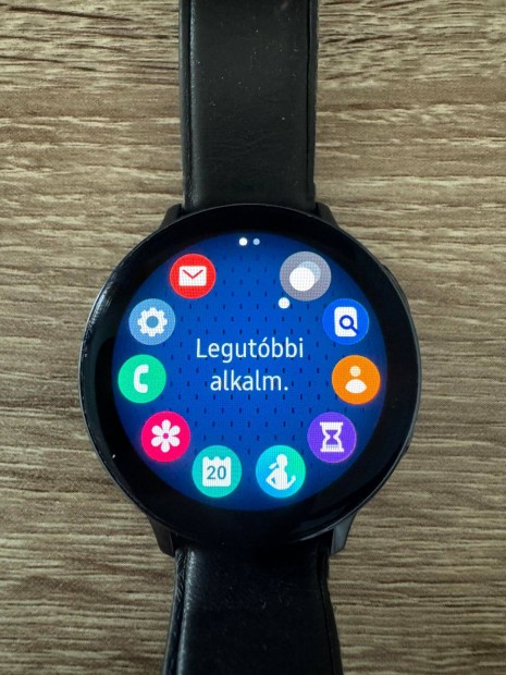 Samsung Galaxy Watch Active 2 44mm LTE okosra fekete sznben elad