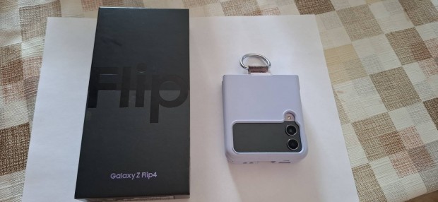 Samsung Galaxy Z Flip 4
