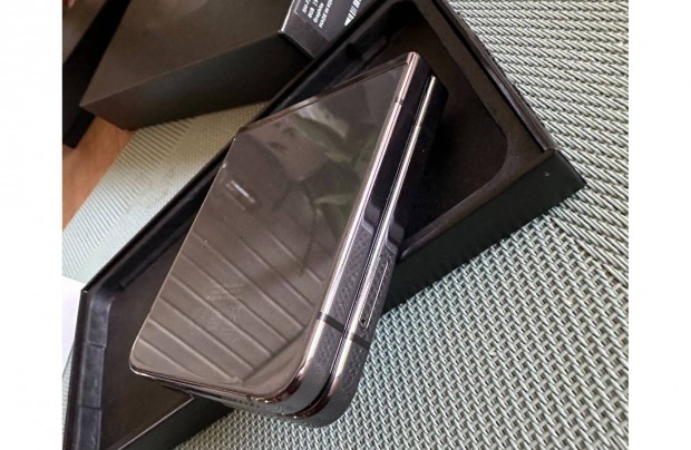 Samsung Galaxy Z Flip 5 512GB Black - j llapot - Csere is lehet