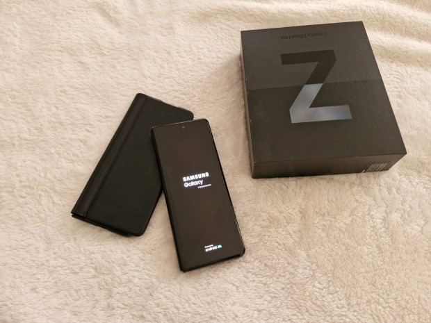 Samsung Galaxy Z Fold3 hibás belső kijelzővel, ( 5G 256GB 12GB RAM Dua