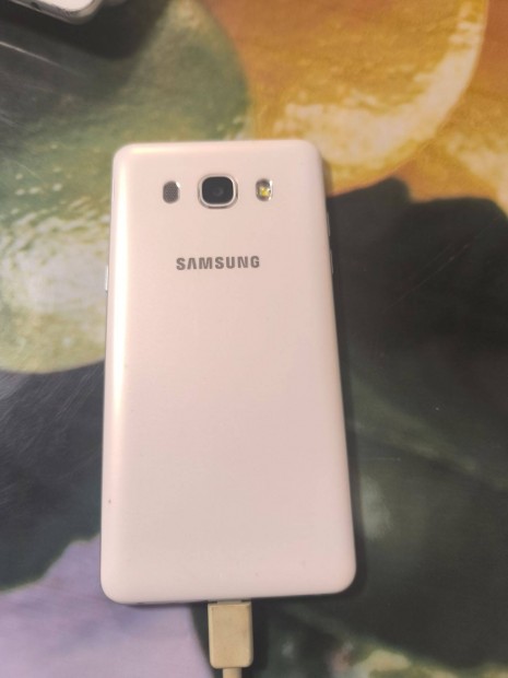 Samsung Galaxy j5 2016 es Samsung Galaxy j5 2017