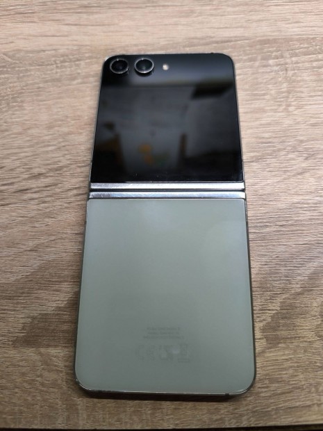 Samsung Galaxy z Flip 5 Elad