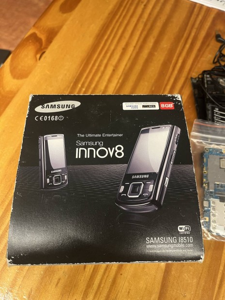 Samsung Innov8 retro telefon