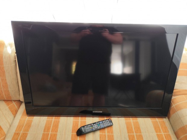 Samsung LCD Full HD TV elad