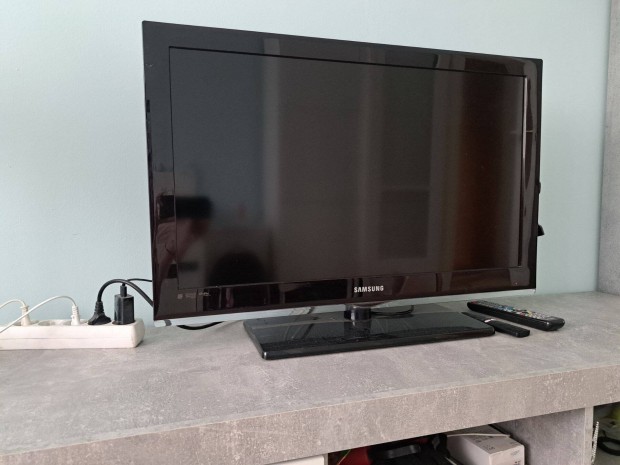 Samsung LCD TV 32"