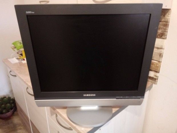 Samsung LCD TV hibtlan szinte j llapotban