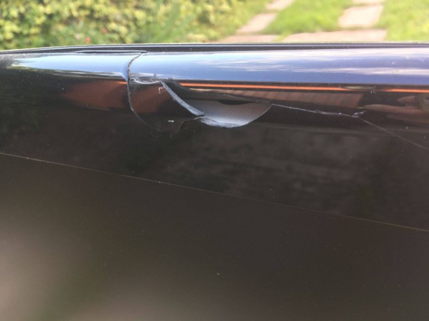 Samsung LCD tv + asztal eladó