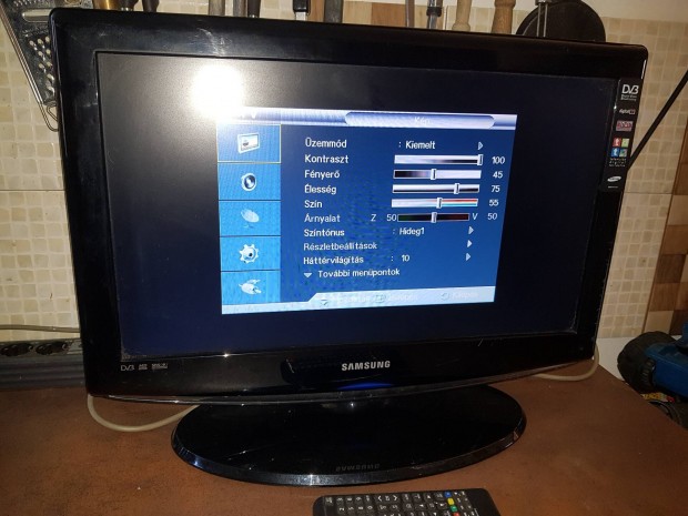 Samsung LE23 lcd hdmi optical dvb-t pc tv hibatlan mkdessel 