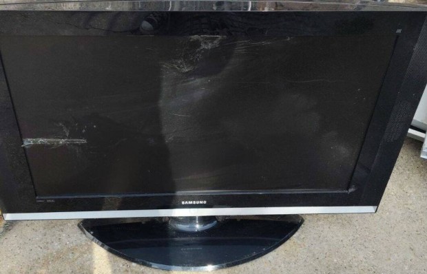 Samsung LE37S71 nagyméretű plazma tv törött képernyővel