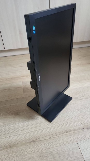 Samsung LED monitor LS22A450