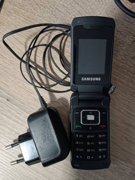 Samsung M310 mobiltelefon töltővel aksi nélkül