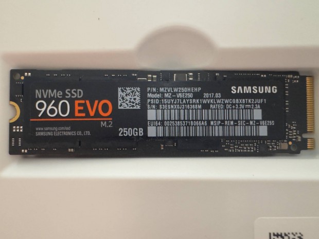 Samsung M.2 SSD elad