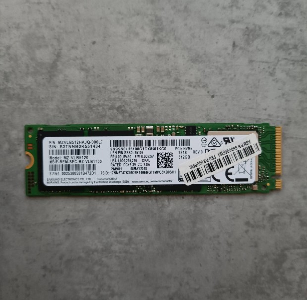 Samsung Mzvlb512Hajq-000L 512 GB Nvme m.2 SSD
