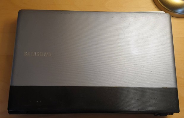 Samsung NP300E5C laptop elad