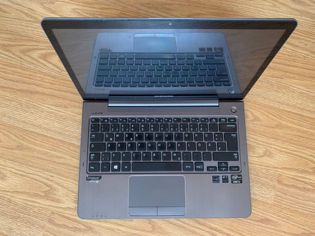 Samsung NP530 fmhzas ultravkony laptop 13,3" HD, 256GB SSD, 8GB RAM