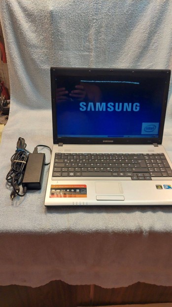 Samsung NP-R519-JS02 Notebook(laptop)