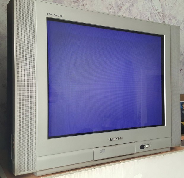 Samsung Plano Skkpernys TV, 69cm-es kptl