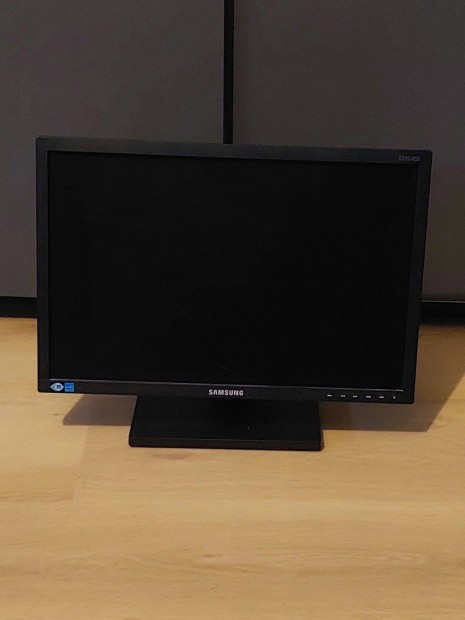 Samsung S19C450BW 19" LCD 60Hz Monitor DVI / VGA