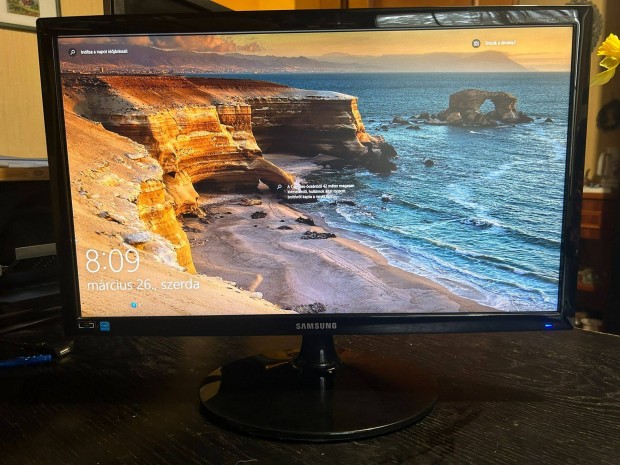 Samsung S22B300N Full HD monitor minden tartozékával - hibátlan