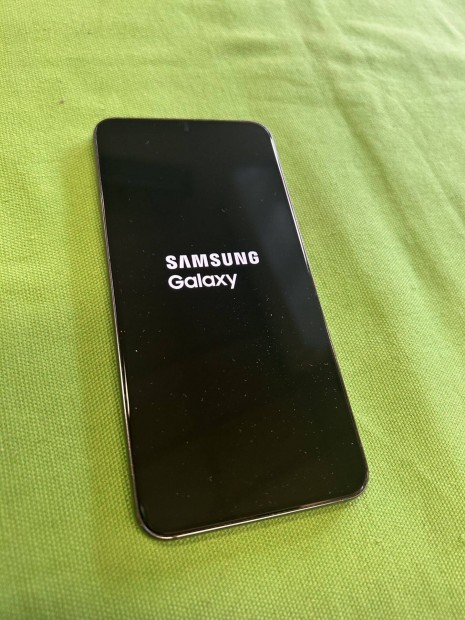 Samsung S22 mobiltelefon