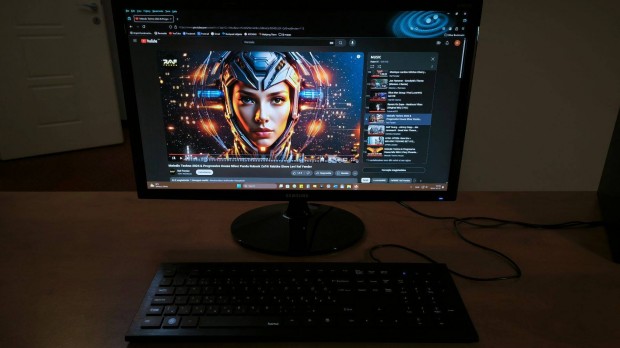 Samsung S24D330H monitor