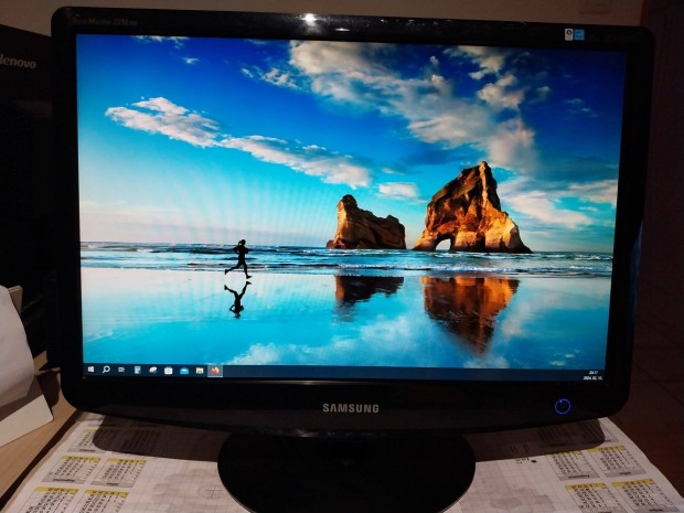 Samsung Syncmaster 2232BW LCD monitor elad!