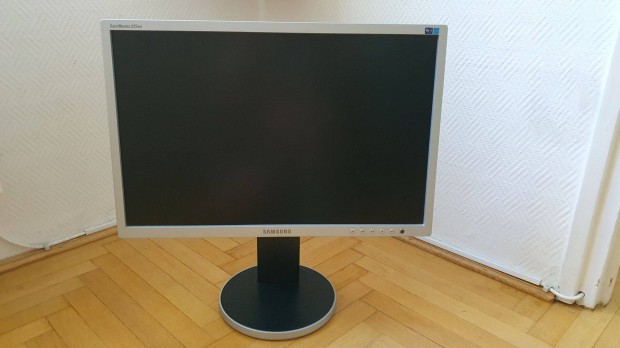 Samsung Syncmaster 225BW 22" 1680x1050 DVI+Dsub