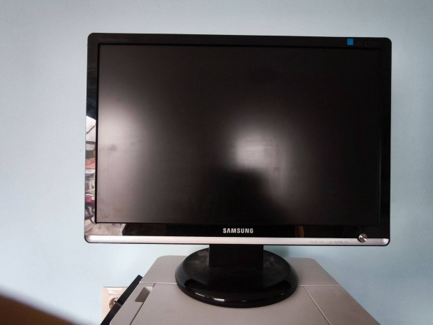 Samsung Syncmaster 226BW monitor elad�