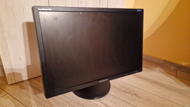 Samsung Syncmaster 245B 24" Full HD lcd monitor - dvi vga