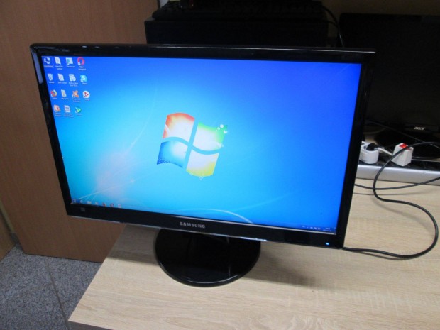 Samsung Syncmaster 2499HM 24"-os multimdis monitor