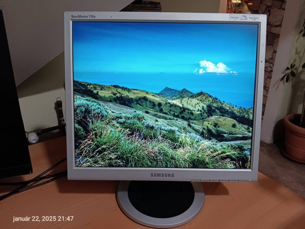 Samsung Syncmaster 710N 17" LCD Monitor