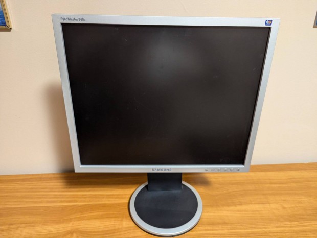 Samsung Syncmaster 940B tpus monitor elad