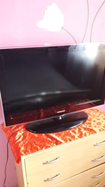 Samsung TV 78cm