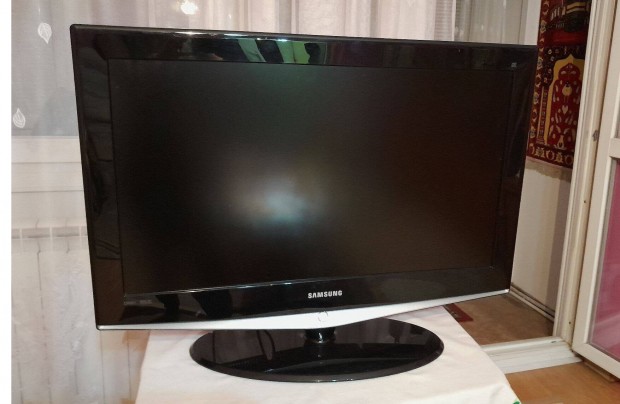 Samsung TV 81cm