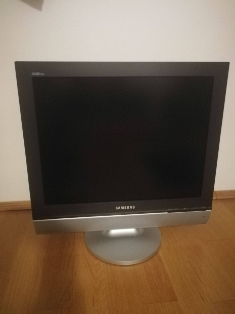 Samsung TV/Monitor/kperny sok fle csatlakozssal 22 coll-os