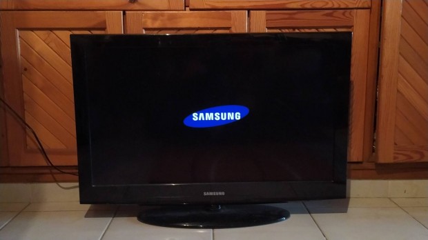 Samsung TV (LE32E420E2W) 