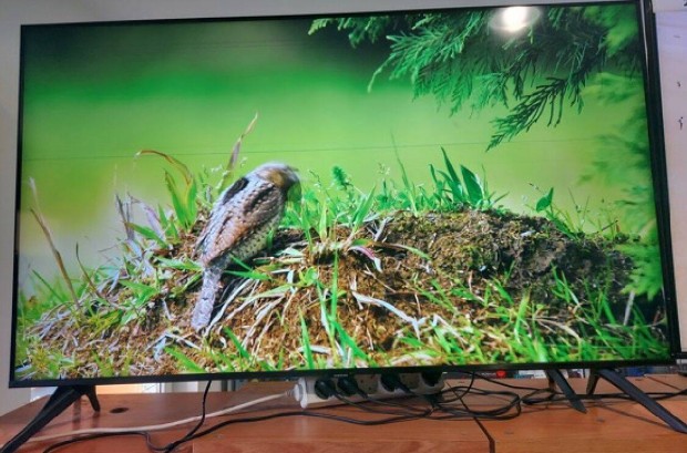 Samsung UE50TU8072Uxxh 127cm LED 4K Ultra HD Smart TV elad!