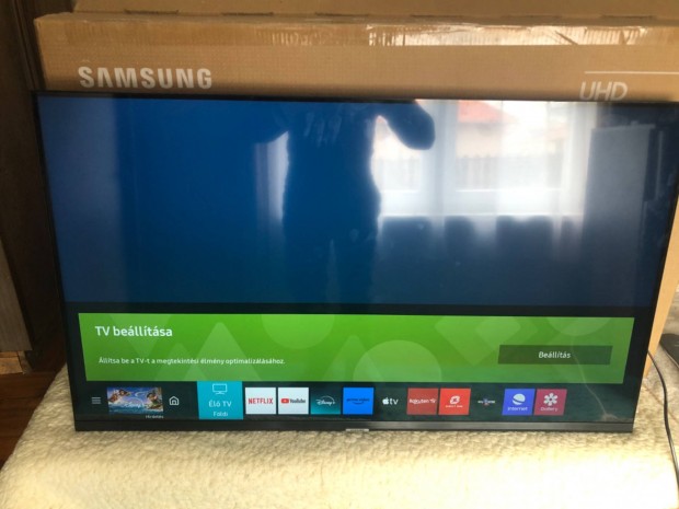 Samsung UHD Smart TV 43