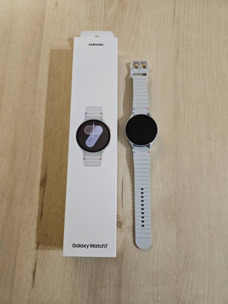 Samsung Watch 7 44mm ezst elad 